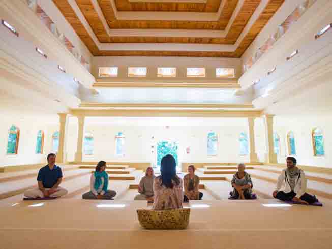 Art of Living yoga retreats in the USA