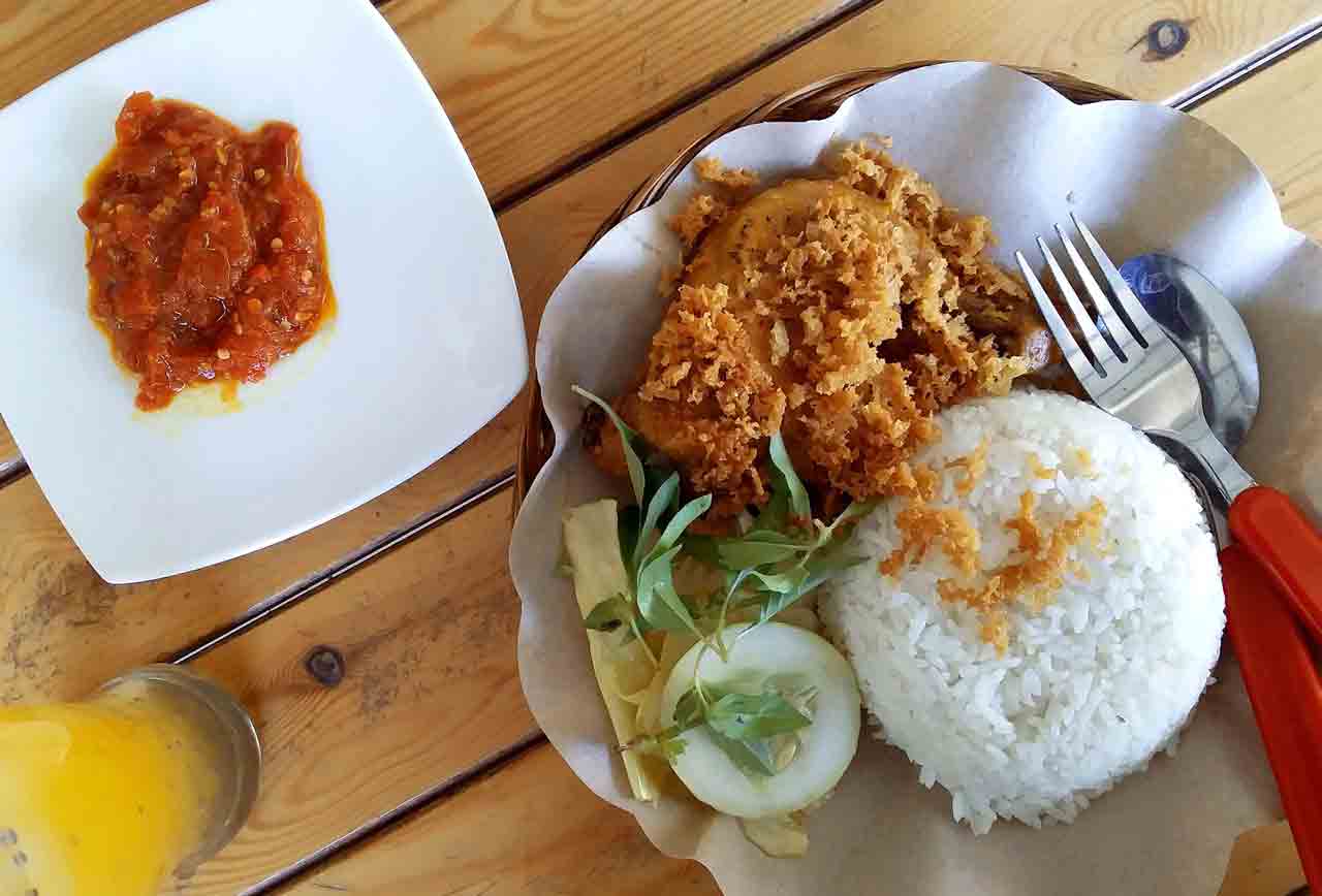 Make food like Ayam Goreng at a Bali cooking class