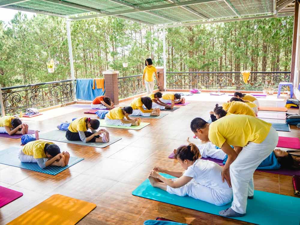 Sivananda Yoga in Vietnam